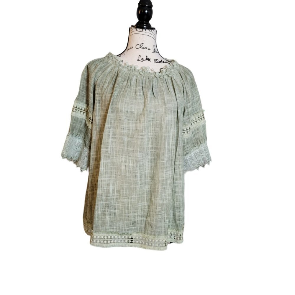 NWT Crosstree Lane Blouse with Lace Trim